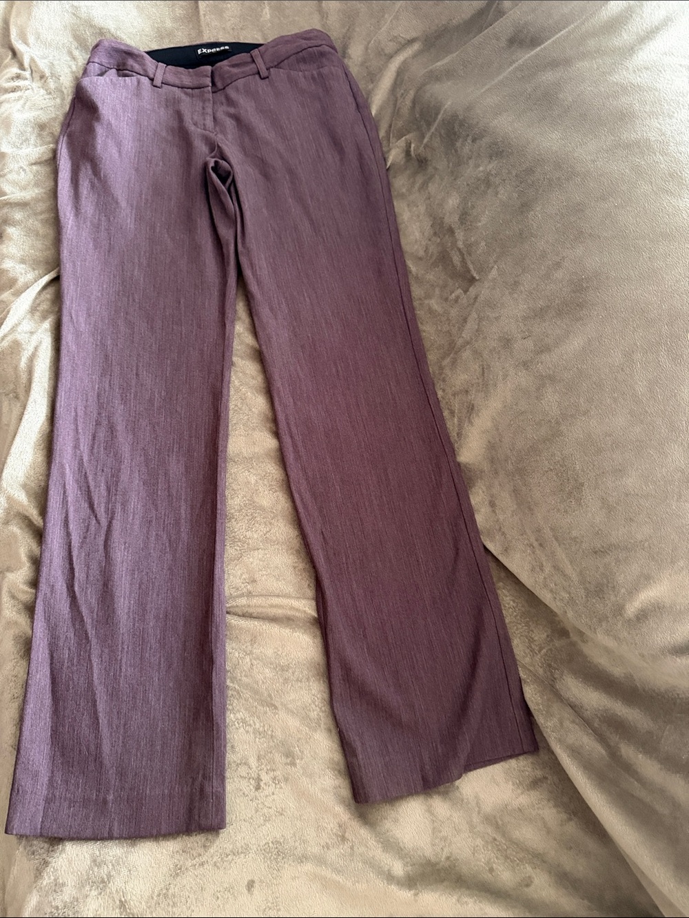 Express Editor Barely Boot Low Rise Linen-Blend Pants in Mauve